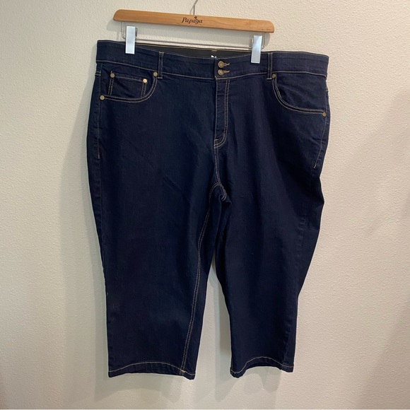Woman Within Petite 24W Dark Blue Denim Stretch Waist Capris Jeans NWOT - Picture 1 of 6